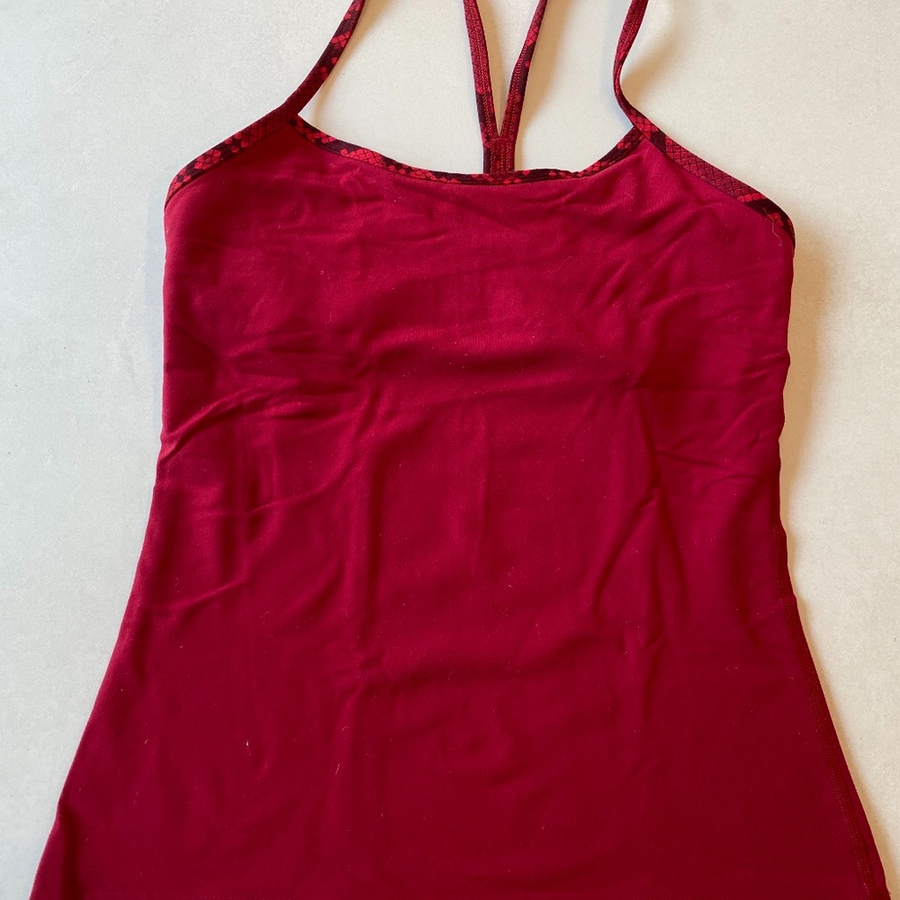 lululemon Y tank